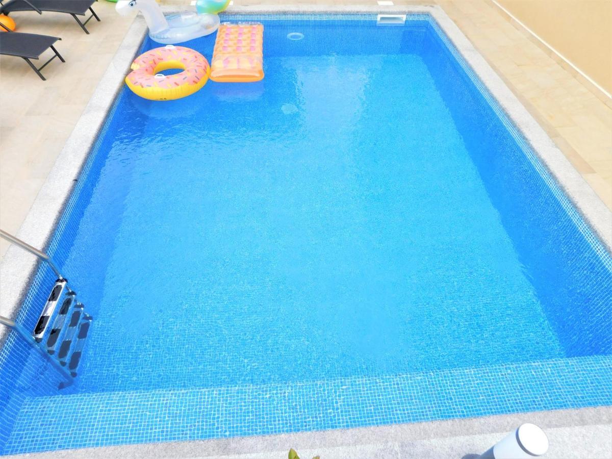 Apartman "Sabine Red" With Heated Pool Омишаль Экстерьер фото