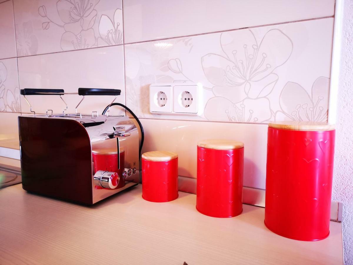 Apartman "Sabine Red" With Heated Pool Омишаль Экстерьер фото
